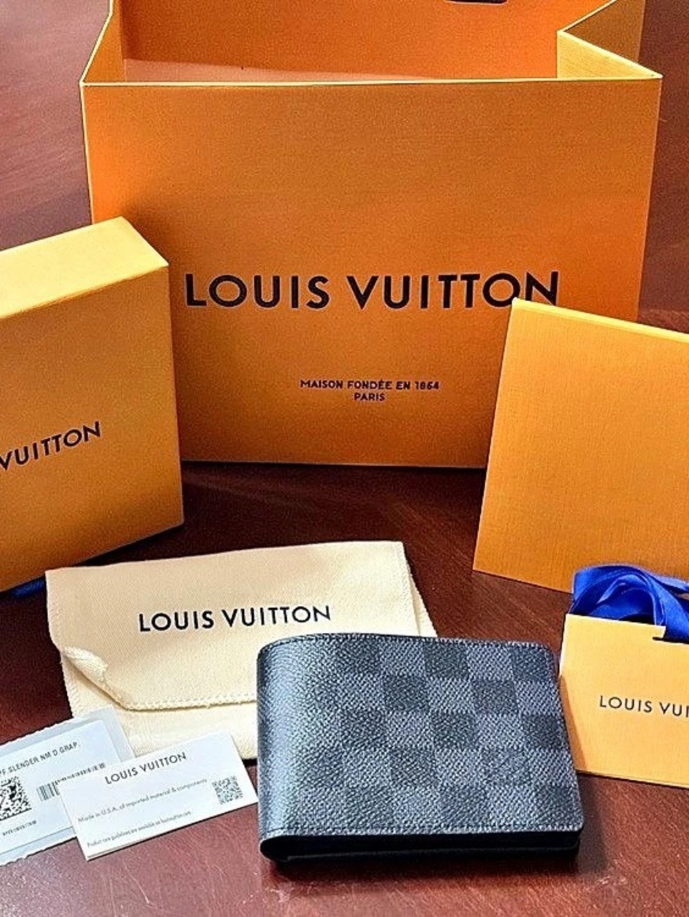 Louis Vuitton Men’s Wallet Damier Graphite Wallet in Black & Gray NWT